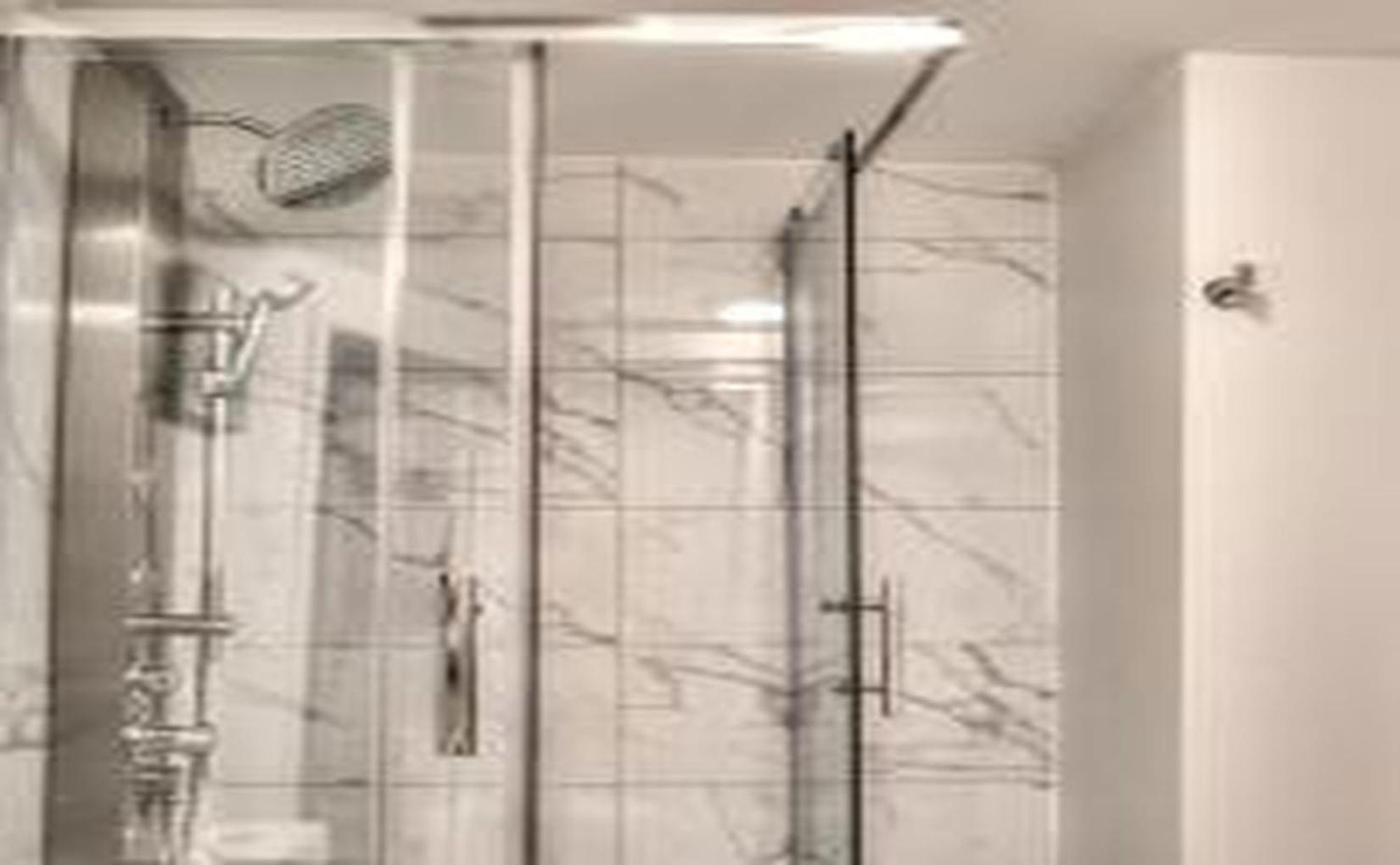 100 Meters To Subway - Montcalm Condos Монреаль Экстерьер фото
